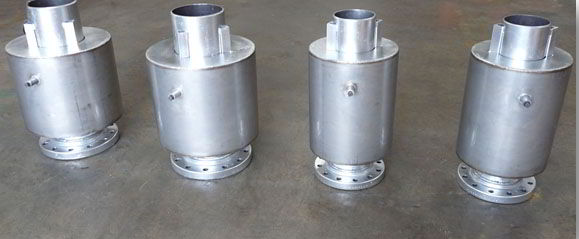 Externally Pressurized Expansion Joints For Extreme Axial Travel