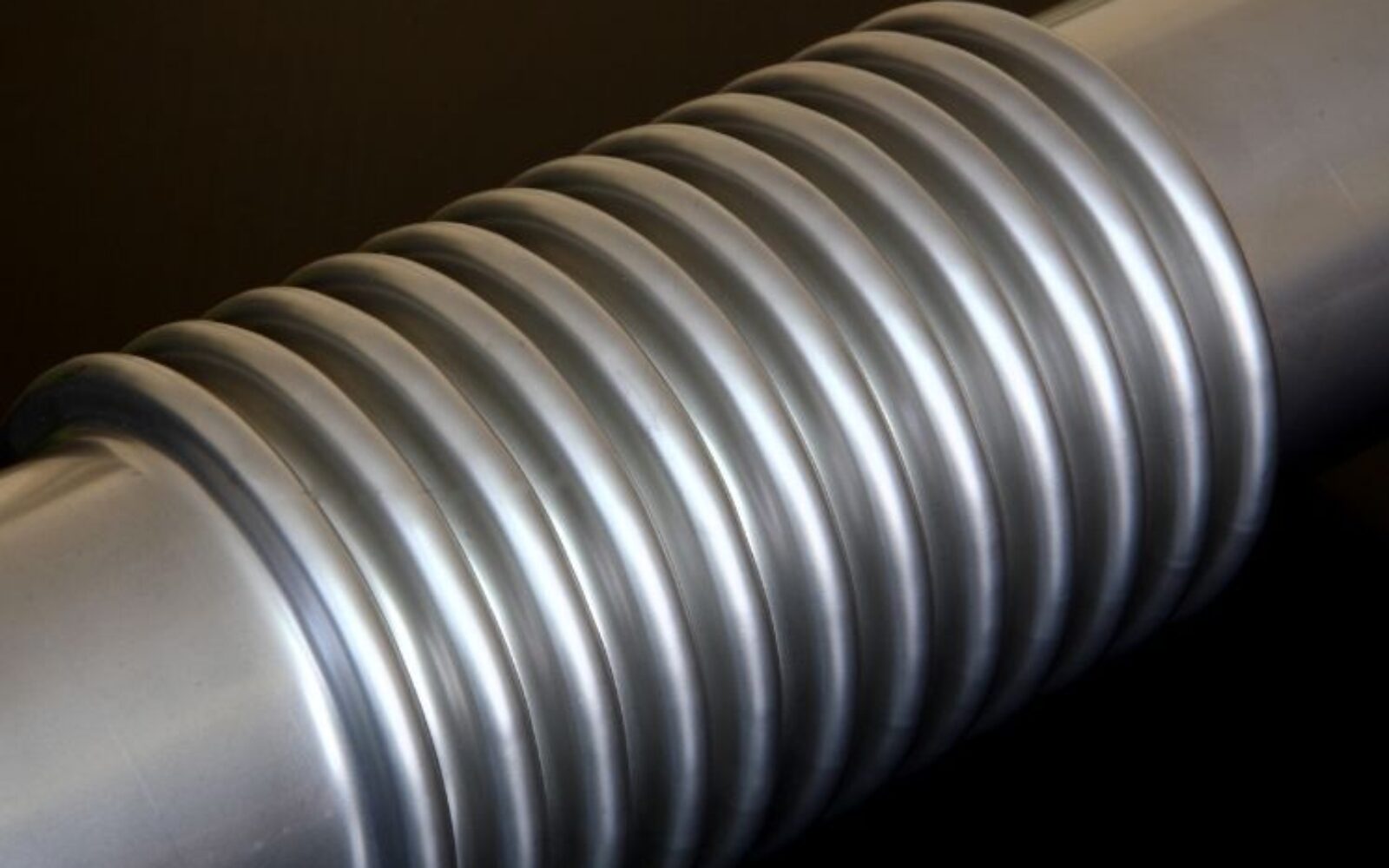 How Do Gimbal & Hinged Expansion Joints Differ?