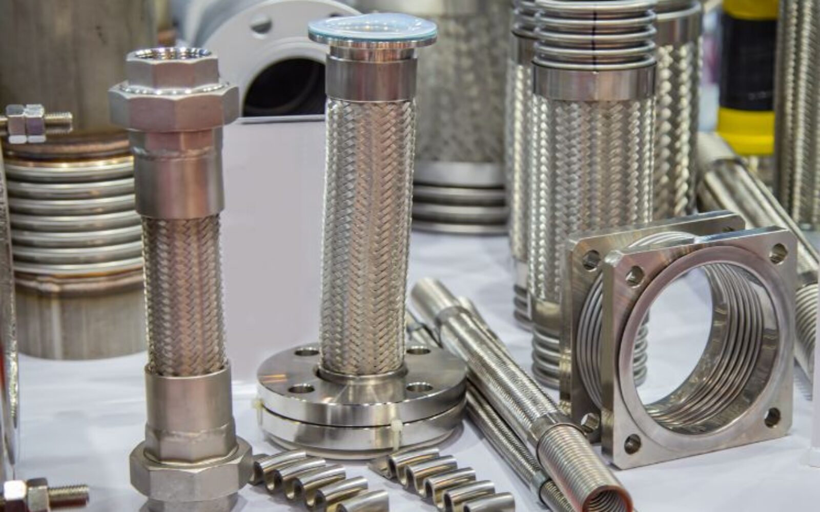 4 Signs Your Expansion Joints Are Corroding