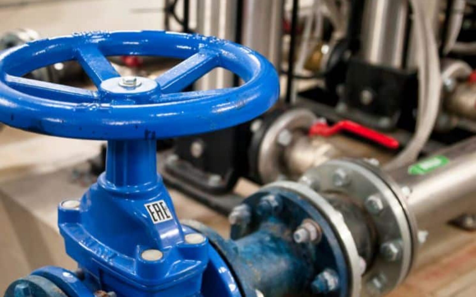 5 Industries That Rely on Expansion Joints