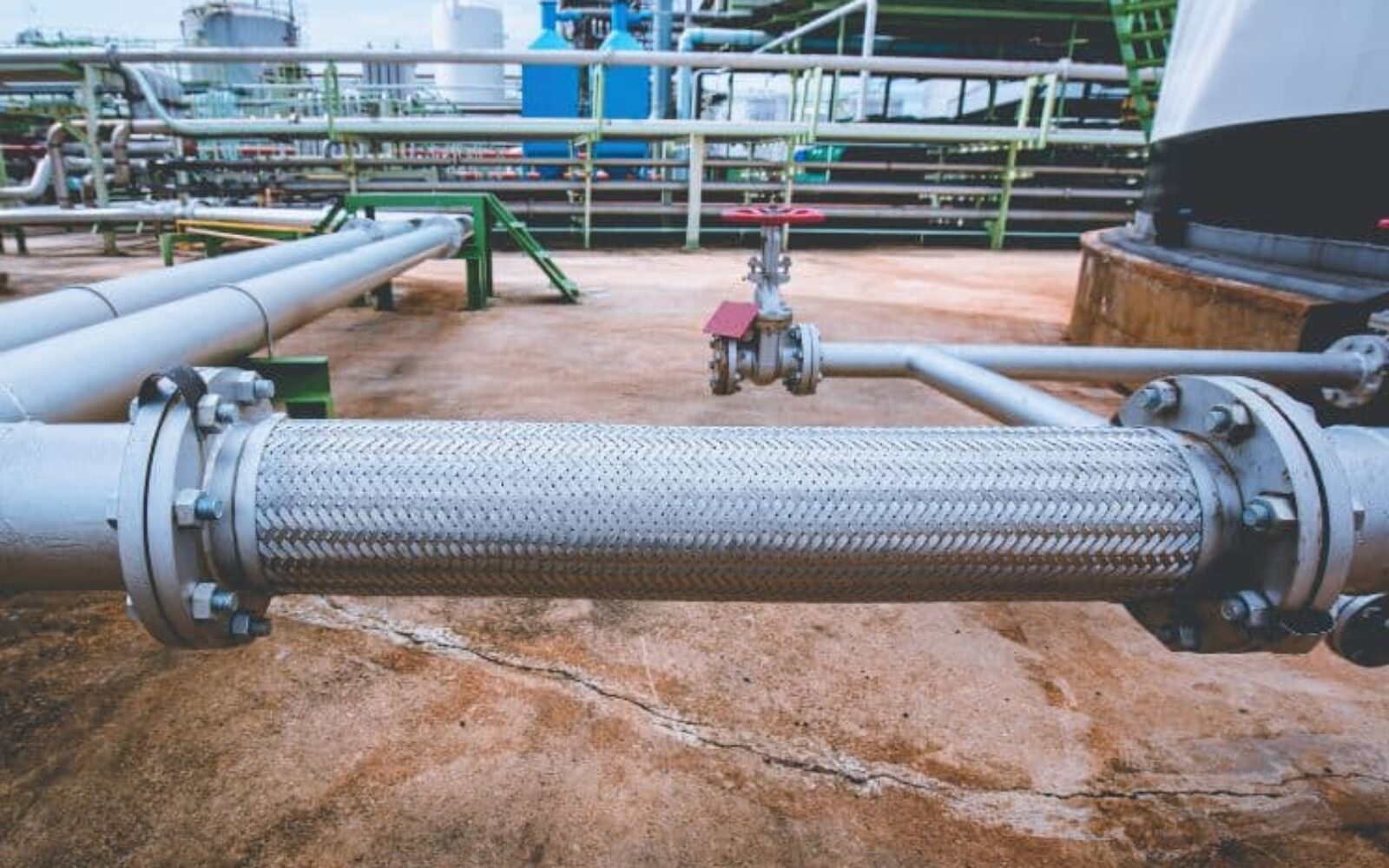The Different Types of End Fittings for Expansion Joints