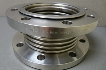 Custom metric expansion joint with floating s/s flanges